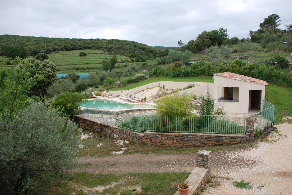 Bed and Breakfast Les Jardins Du Mas Evesque Rousson  Номер фото