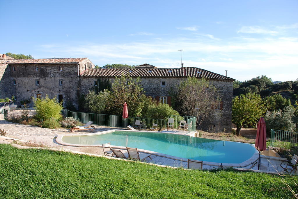 Bed and Breakfast Les Jardins Du Mas Evesque Rousson  Номер фото