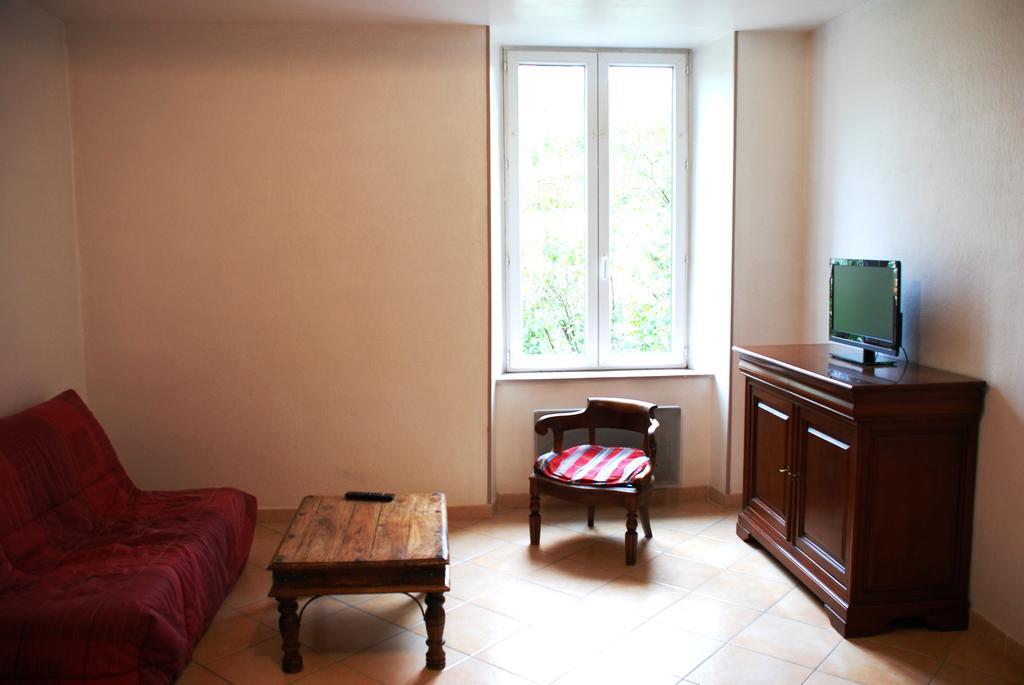 Bed and Breakfast Les Jardins Du Mas Evesque Rousson  Номер фото